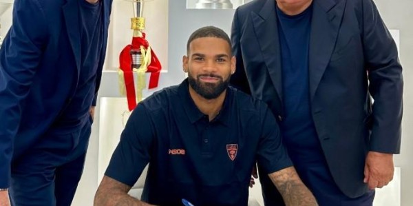 官方：莱切签下杜塞尔多夫中卫西伯特；据悉转会费450万欧