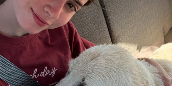 开云官网-甜😍阳光+大海+沙滩+狗狗，若奥-内维斯和女友一同享受假期