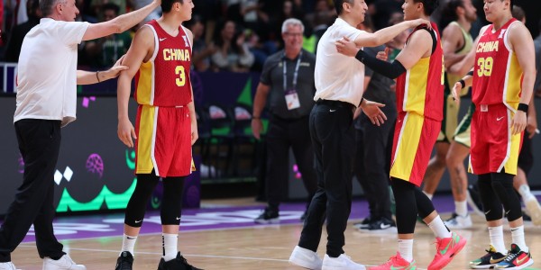 kaiyun-赵睿：对中国男篮充满希望 但只要球队后面打不好 肯定会有质疑声