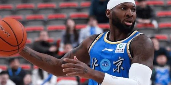 只赢江苏4分！许利民用人+战术引众怒，斯佩尔曼受伤后周琦累垮！|北京|陈盈骏|范子铭|篮板|球员_新浪体育_新浪新闻