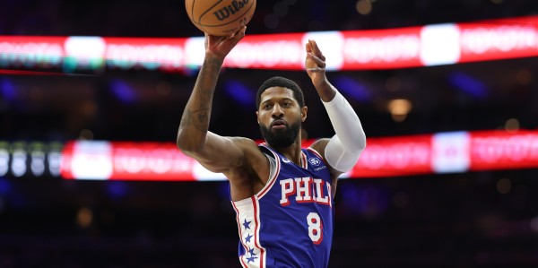 kaiyun-加时打得好！乔治9中4拿到10分7板4助2断1帽 5次犯规