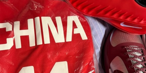 kaiyun-李弘权晒男篮集训发放装备：14号球衣+Kobe 5+文班代言款GT Cut 4