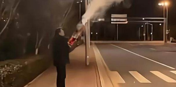 郑智可以参考下？2002年罚丢点球 2022年冠军教练