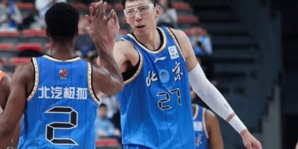 只赢江苏4分！许利民用人+战术引众怒，斯佩尔曼受伤后周琦累垮！|北京|陈盈骏|范子铭|篮板|球员_新浪体育_新浪新闻